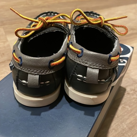 OshKosh Bigosh Toddler Shoes - Picture 3 of 6